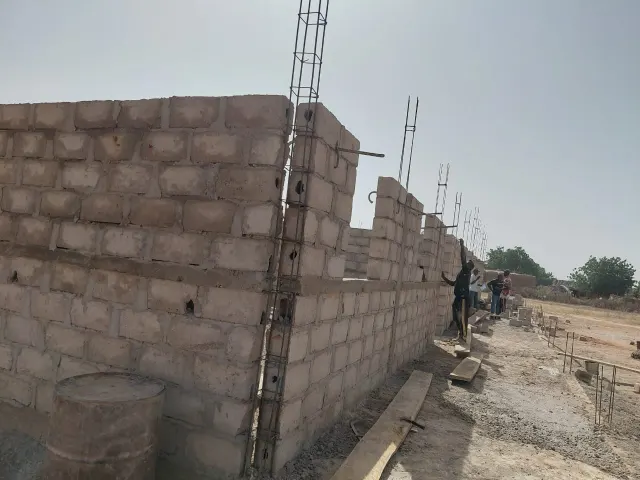 Travaux de construction de 3 salles de classe et 1 Direction 